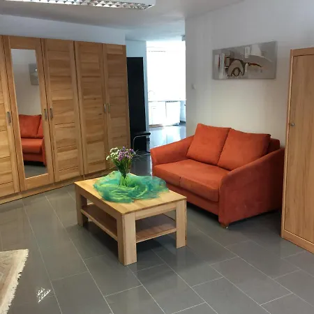 - - Reutlingen * Pfullingen